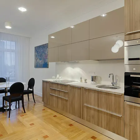 Cityhotel Hotel 4*